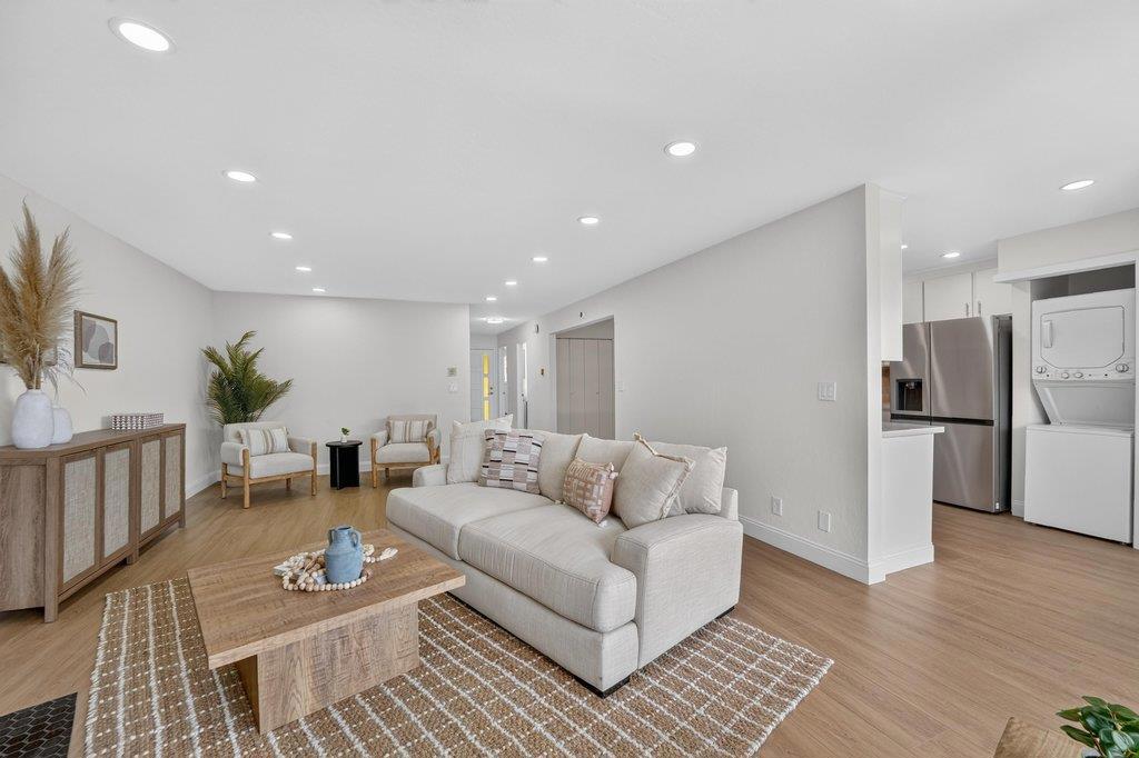 870 Park Avenue 316 Property Photo 12