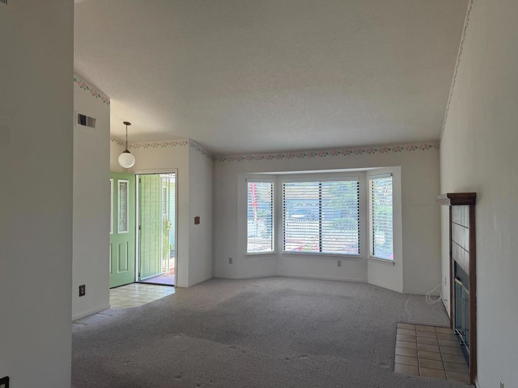 46085 Pine Meadow Drive Property Photo 3
