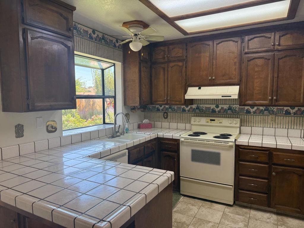 46085 Pine Meadow Drive Property Photo 5