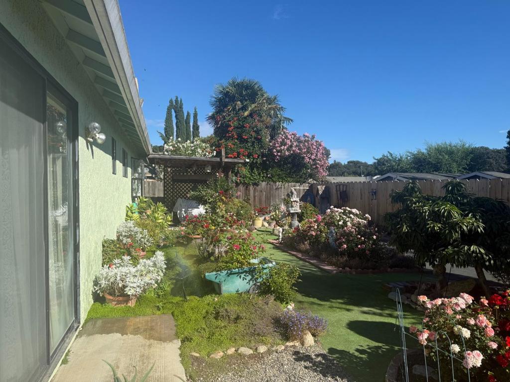46085 Pine Meadow Drive Property Photo 11