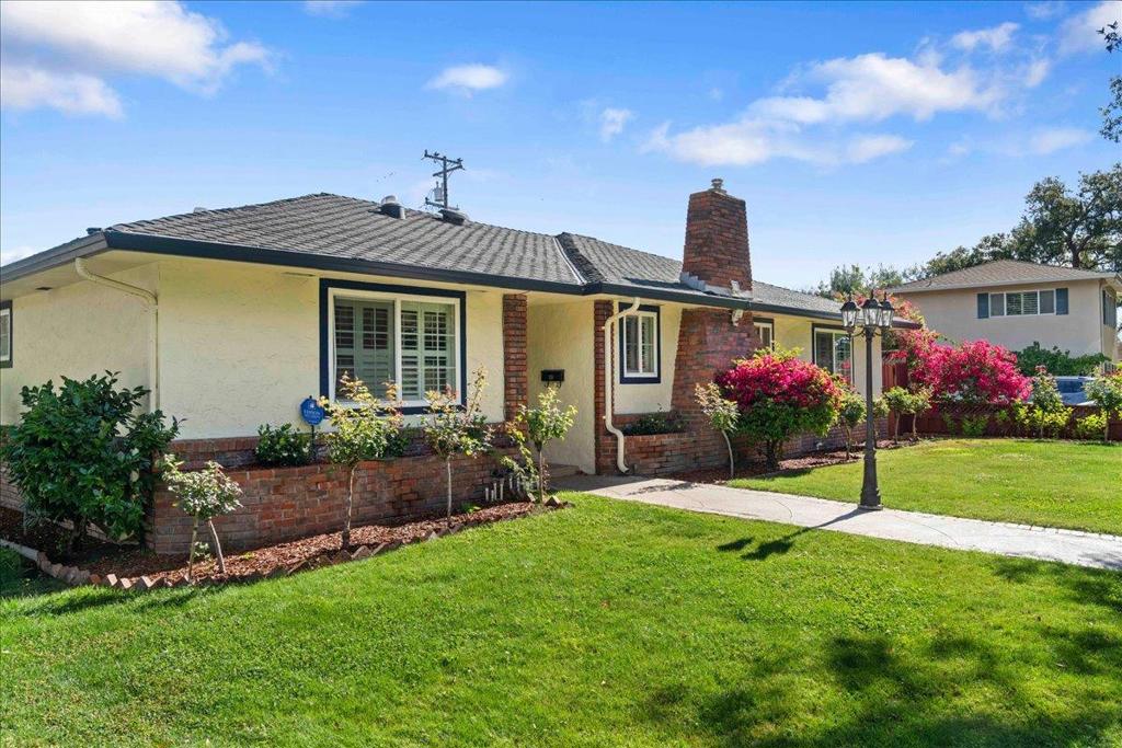 2099 Emory Street Property Photo 1