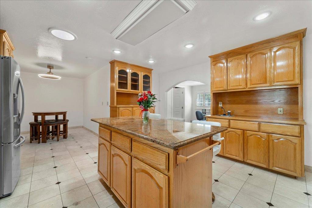 2099 Emory Street Property Photo 15