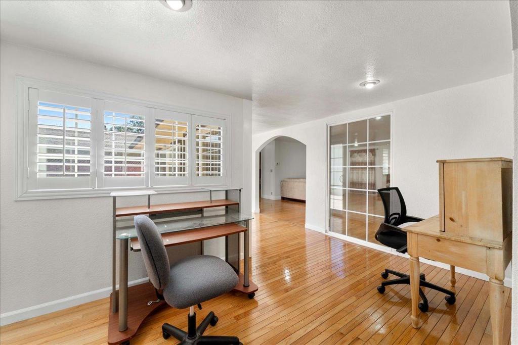 2099 Emory Street Property Photo 19
