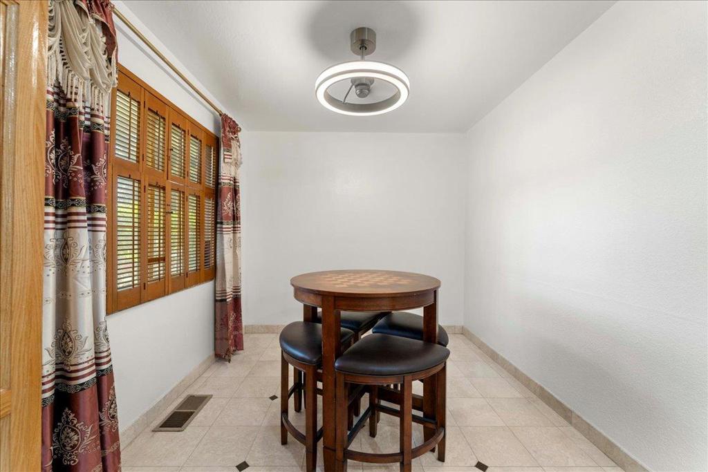 2099 Emory Street Property Photo 20