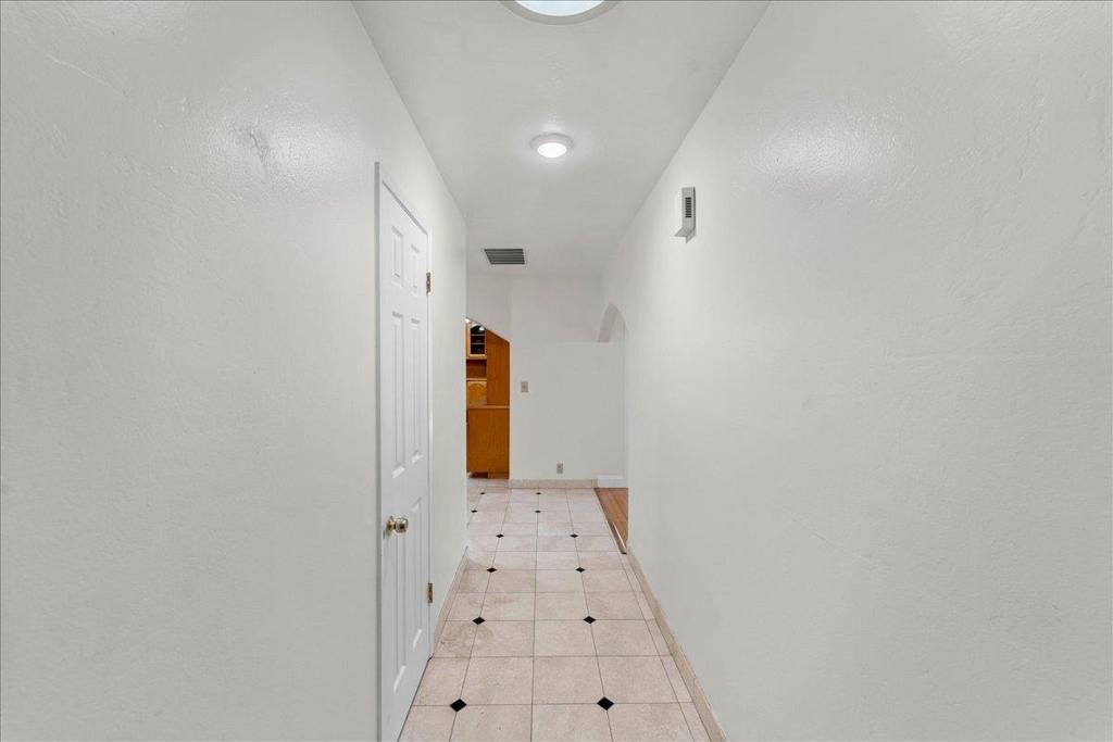 2099 Emory Street Property Photo 22
