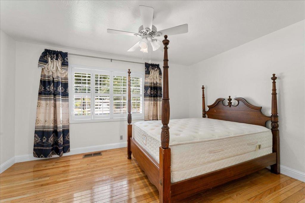 2099 Emory Street Property Photo 28