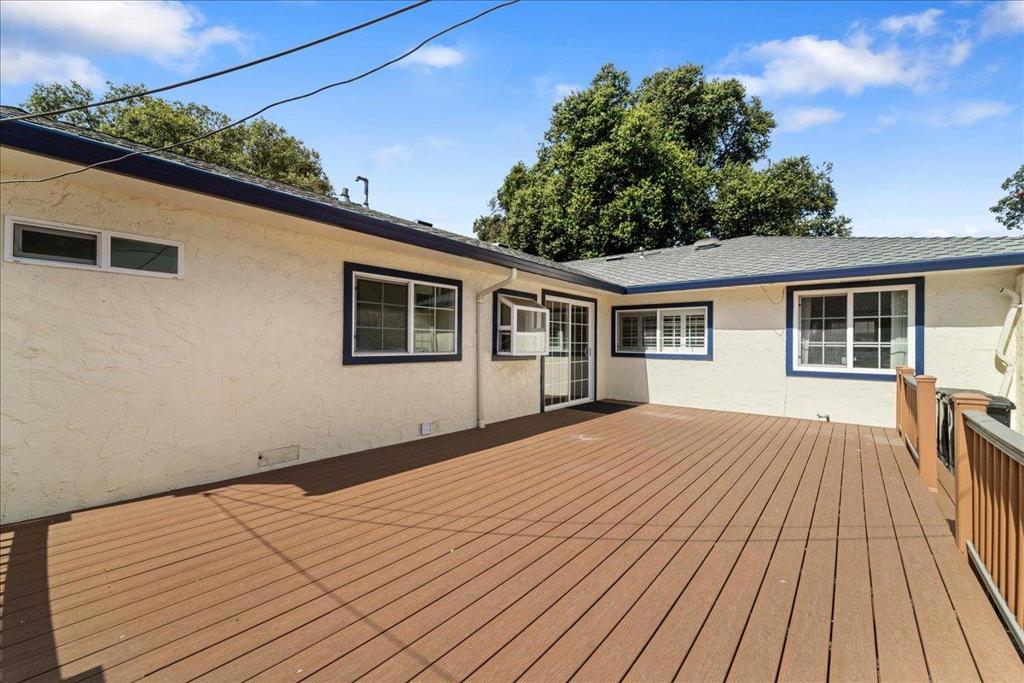2099 Emory Street Property Photo 38