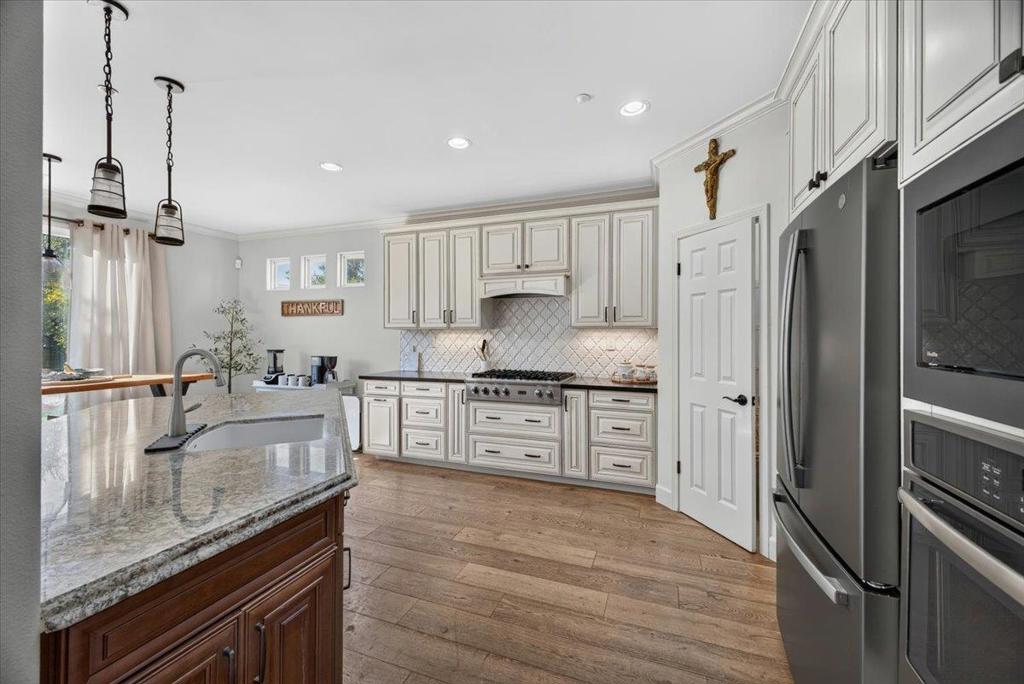 15 Victoria Circle Property Photo 8