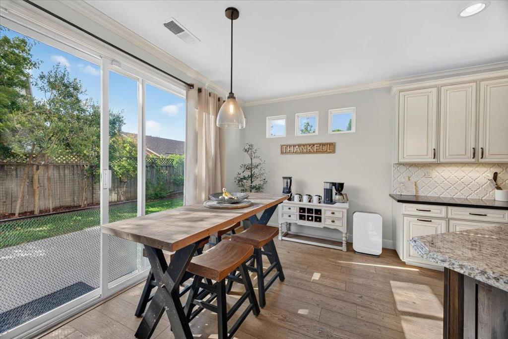 15 Victoria Circle Property Photo 10