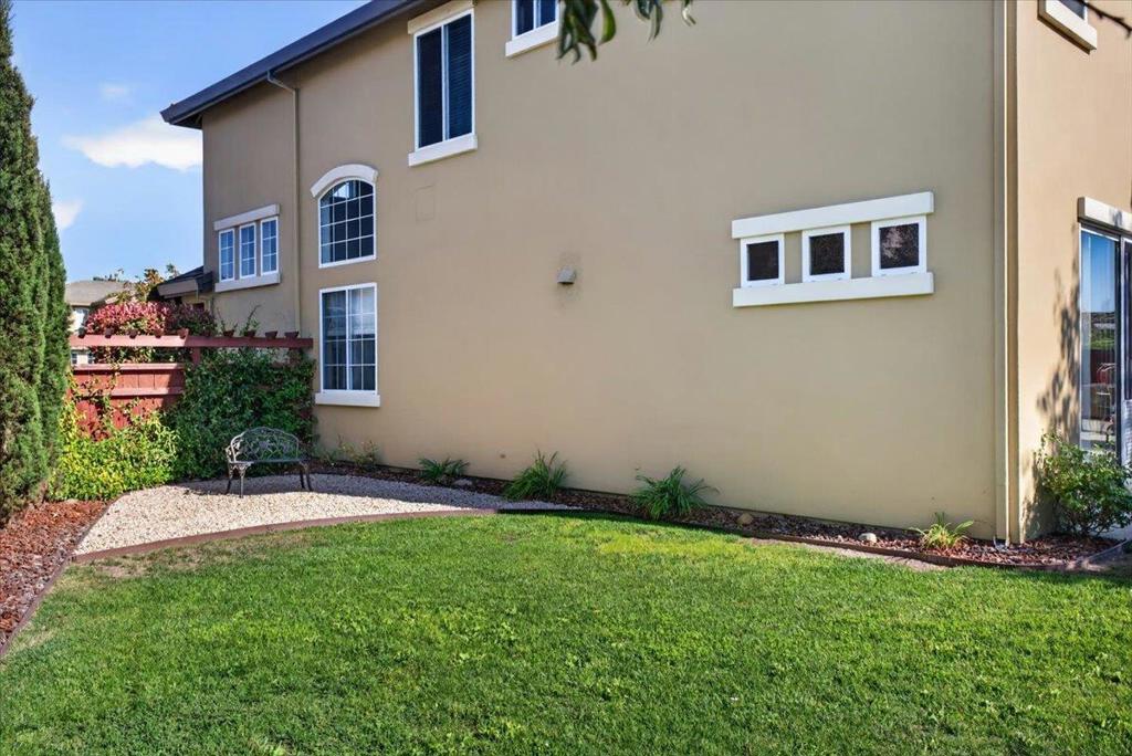 15 Victoria Circle Property Photo 35