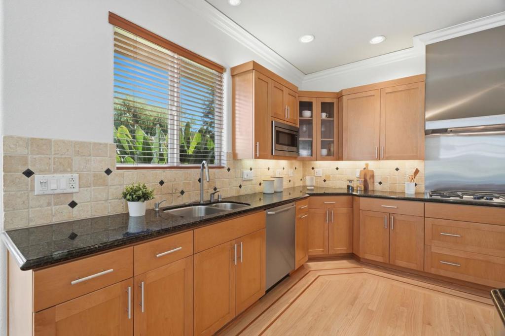 12350 Foothill Avenue Property Photo 20