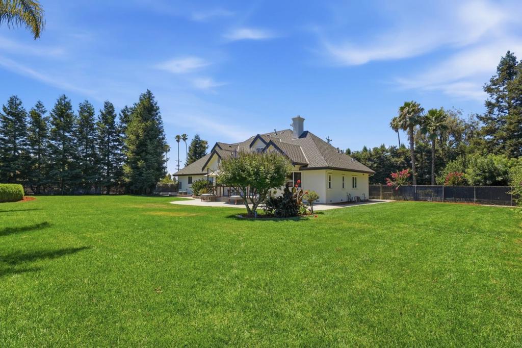 12350 Foothill Avenue Property Photo 59