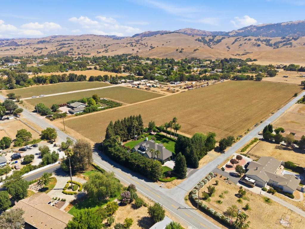 12350 Foothill Avenue Property Photo 84