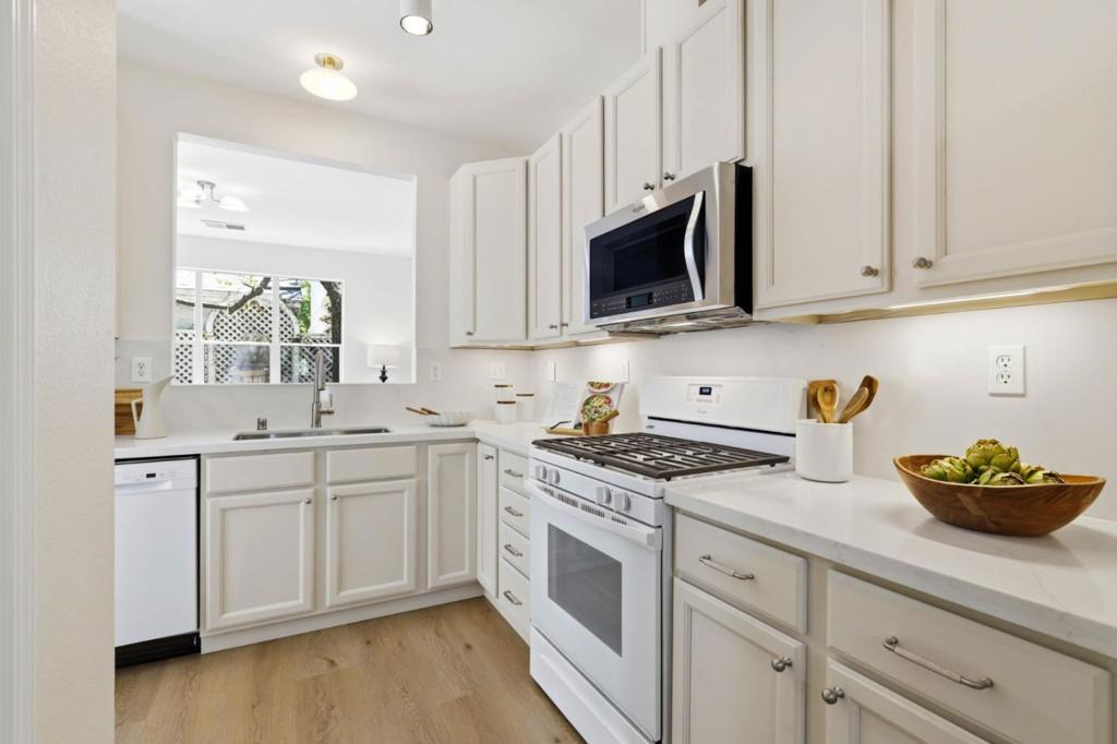 113 Beacon Street Property Photo 12