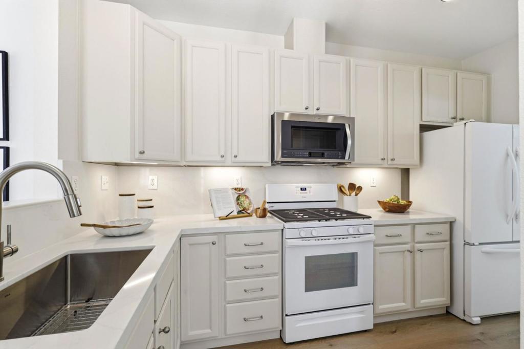 113 Beacon Street Property Photo 13