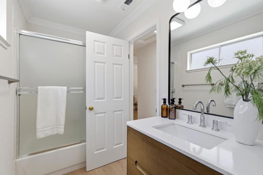 113 Beacon Street Property Photo 26