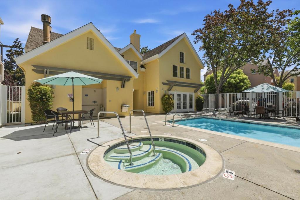 113 Beacon Street Property Photo 44