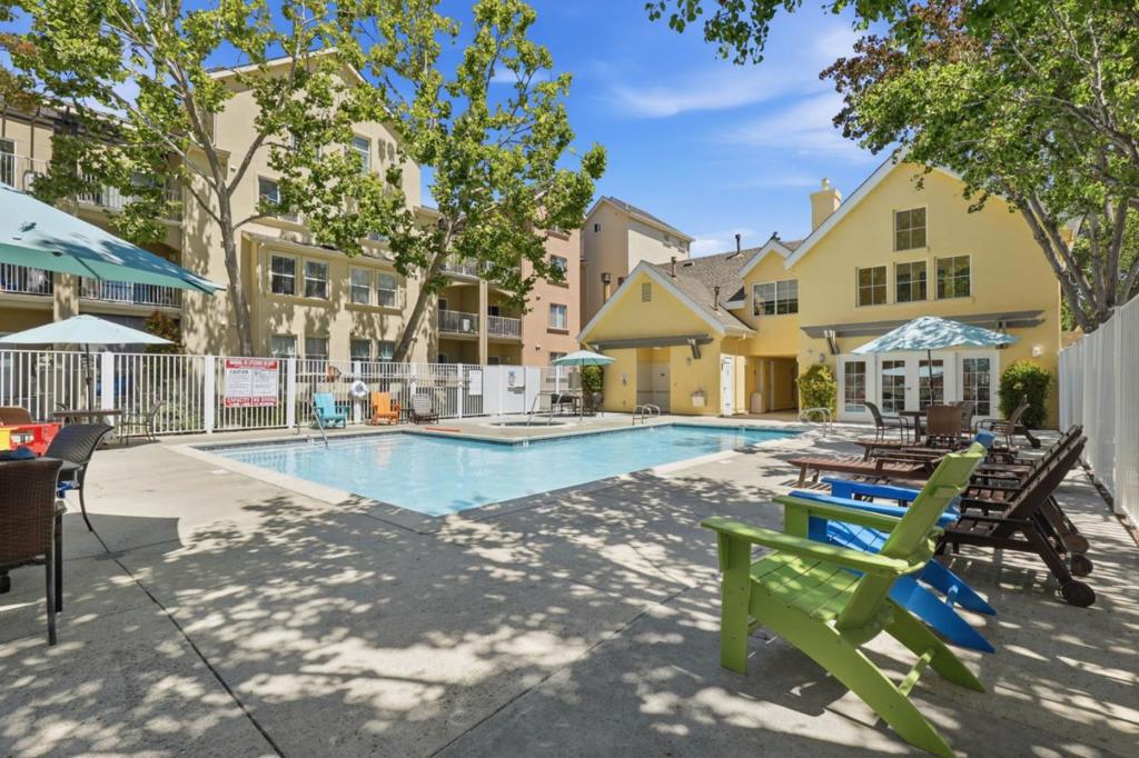 113 Beacon Street Property Photo 45