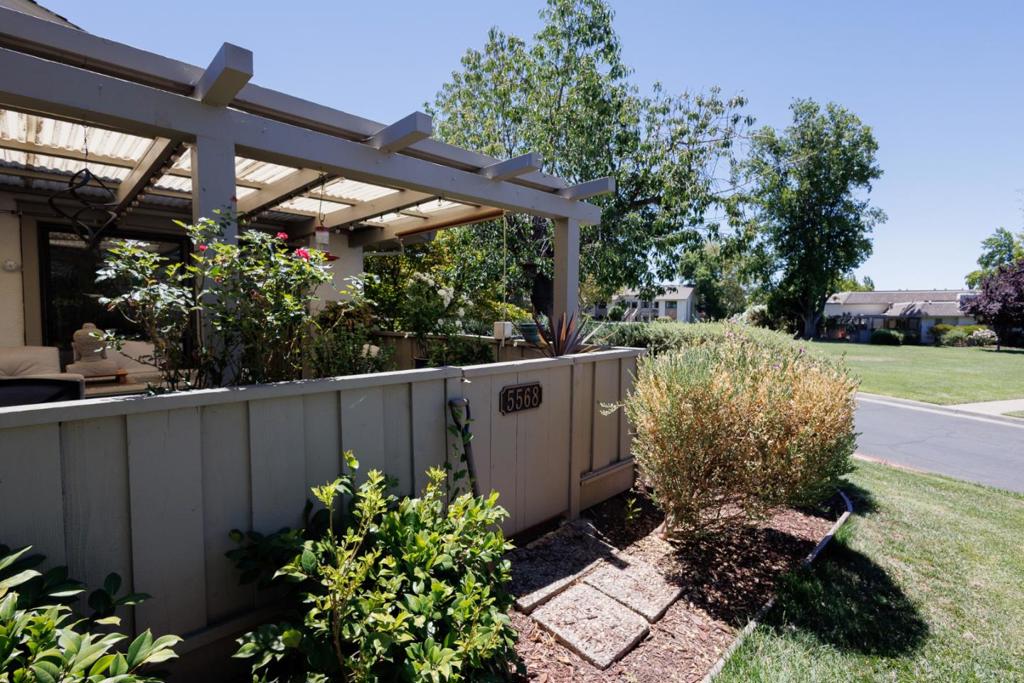 5568 Cribari Circle Property Photo 39