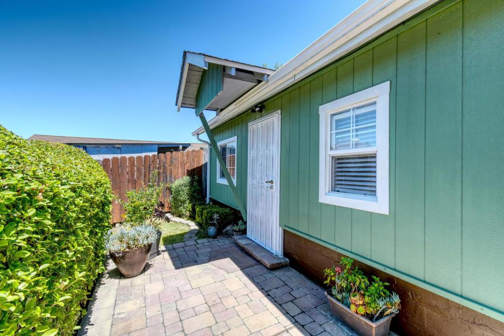 16640 Los Banos Street Property Photo 48