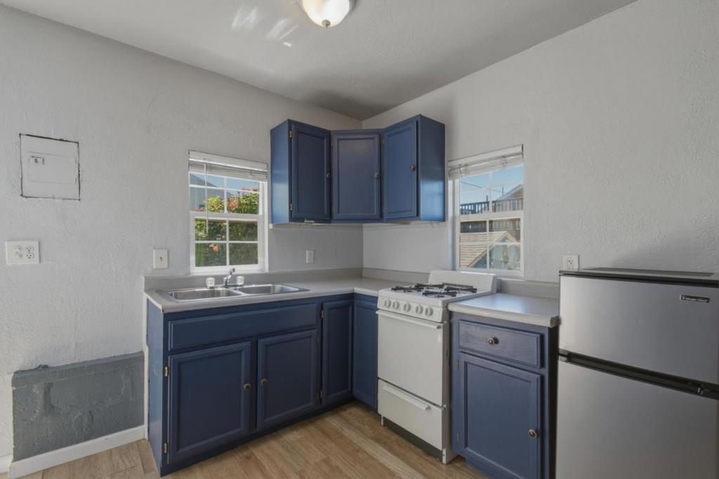 16640 Los Banos Street Property Photo 54
