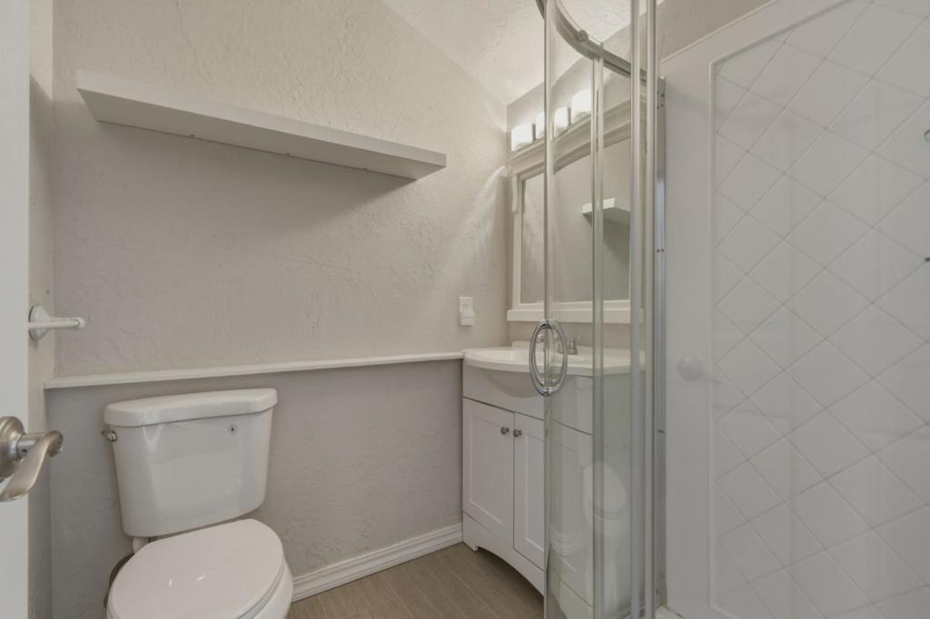 16640 Los Banos Street Property Photo 59