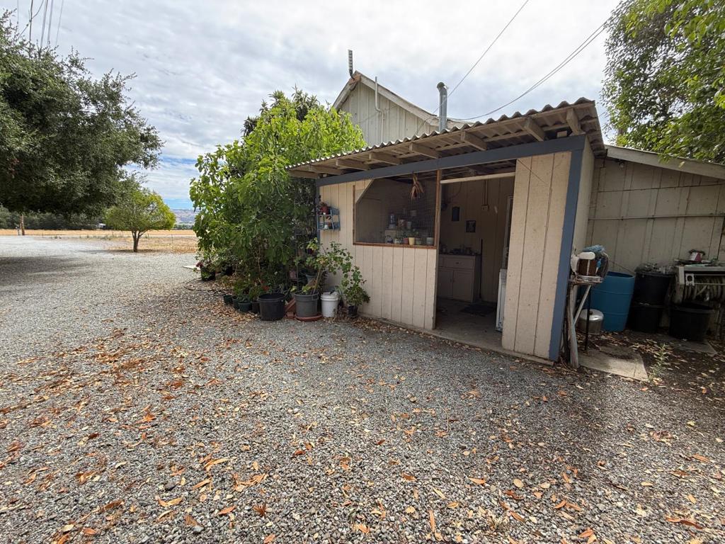 15195 Olive Avenue Property Photo 10