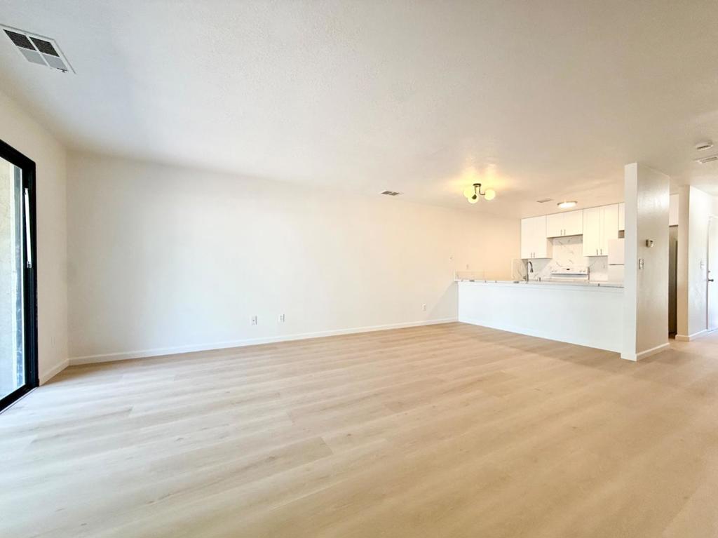 3101 Peppermill Circle Property Photo 4
