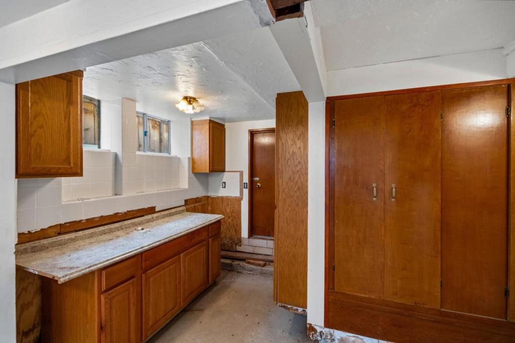 833 Hellam Street Property Photo 29