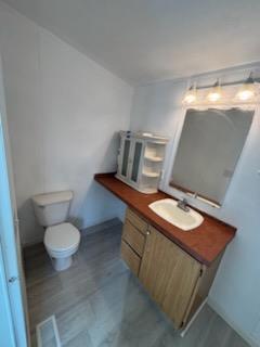 8825 Old Sacramento Road 7 Property Photo 6
