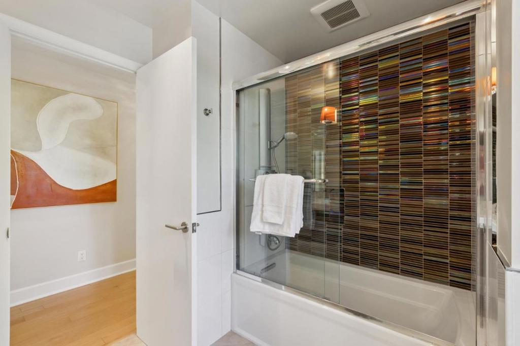 20210 La Paloma Avenue Property Photo 33