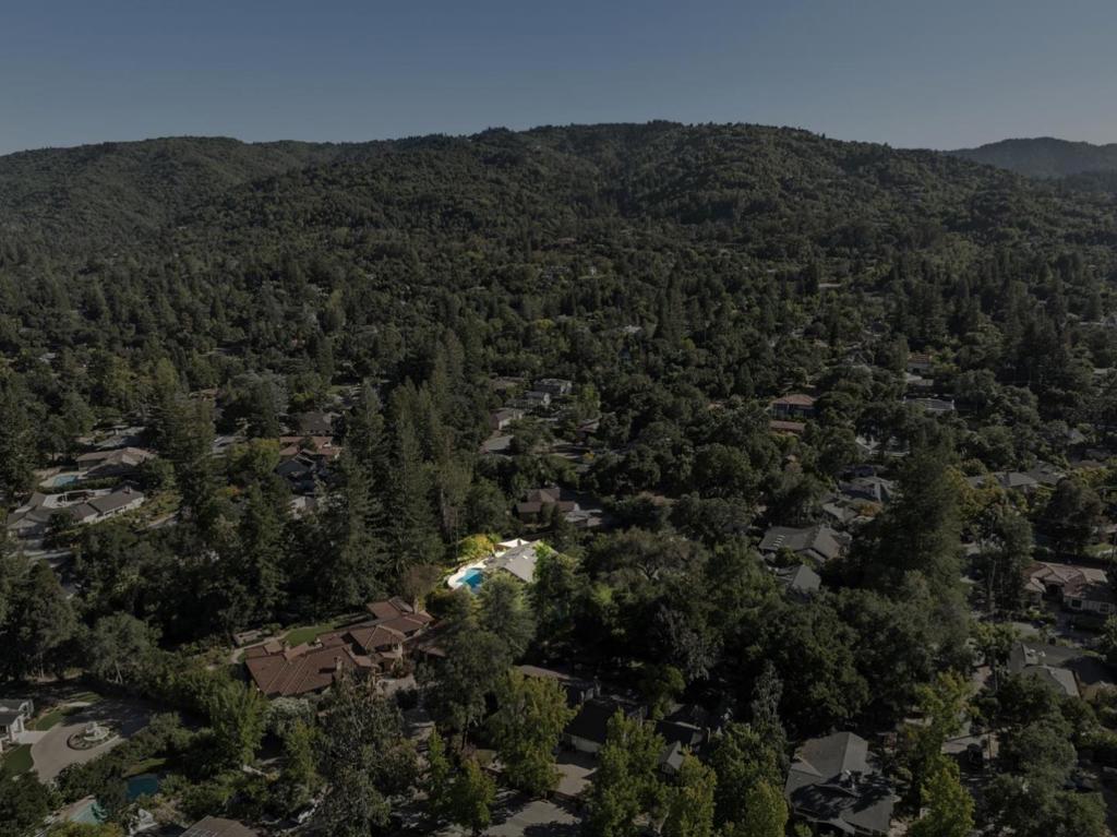 20210 La Paloma Avenue Property Photo 43