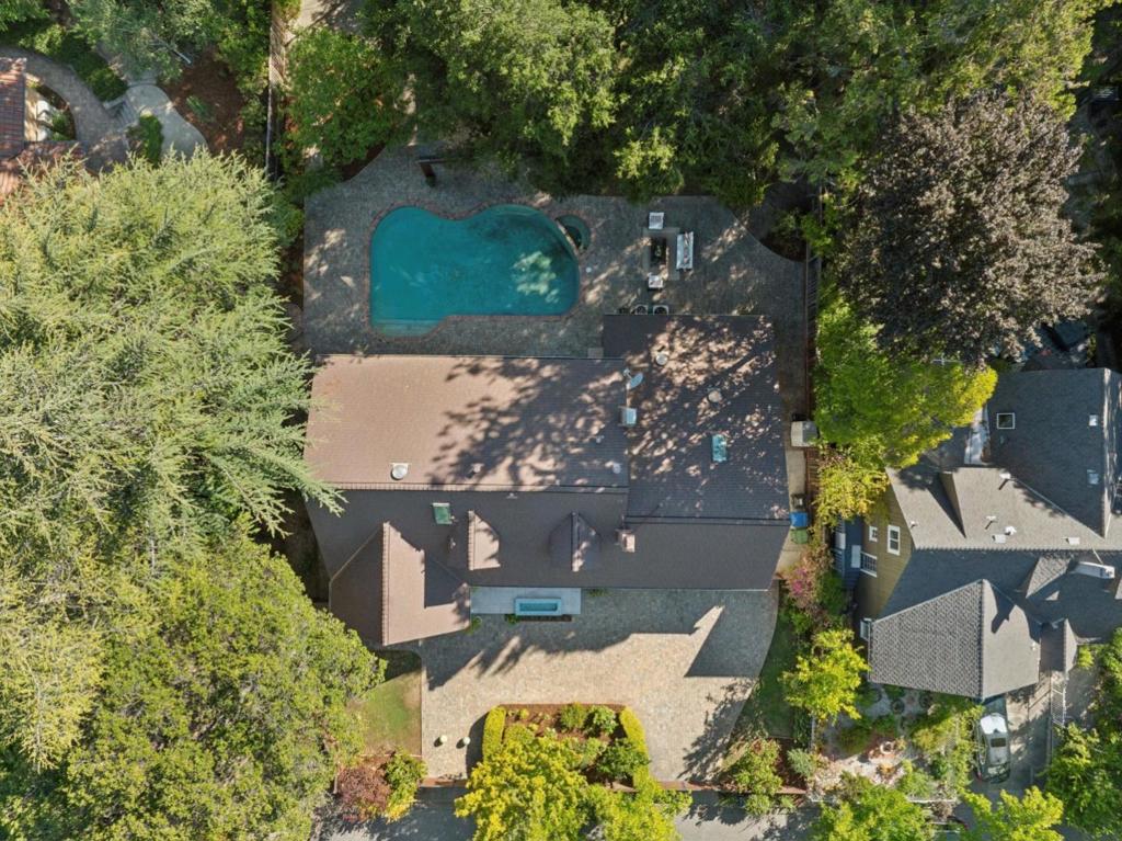 20210 La Paloma Avenue Property Photo 45