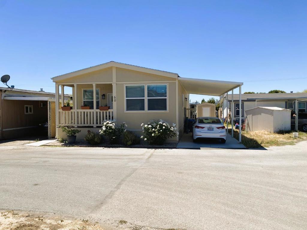 2900 Fairview Road 60 Property Photo 2