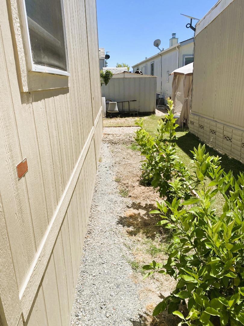 2900 Fairview Road 60 Property Photo 6