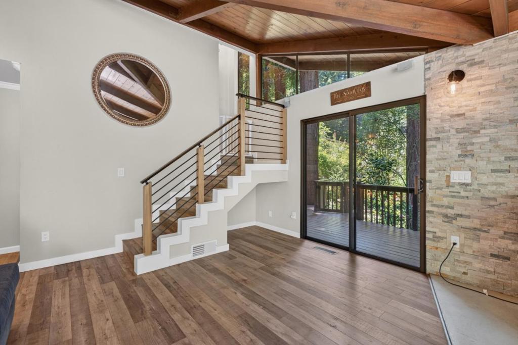 15551 Forest Hill Drive Property Photo 24