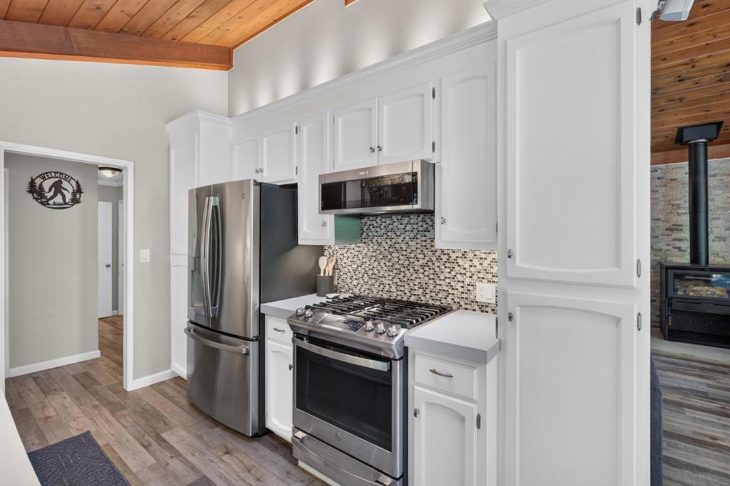15551 Forest Hill Drive Property Photo 29