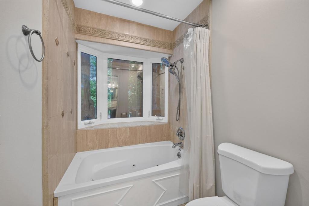 15551 Forest Hill Drive Property Photo 38