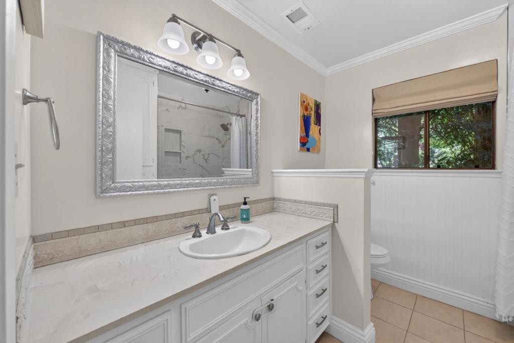 15551 Forest Hill Drive Property Photo 41