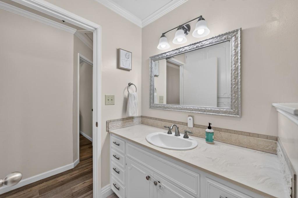 15551 Forest Hill Drive Property Photo 42