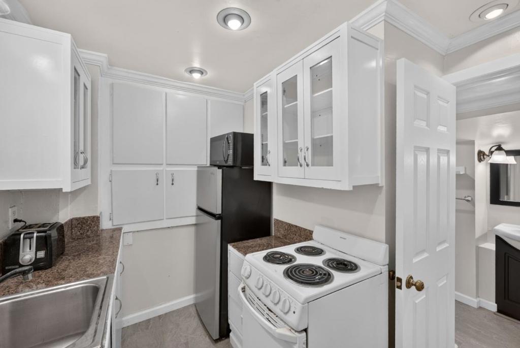 15551 Forest Hill Drive Property Photo 48