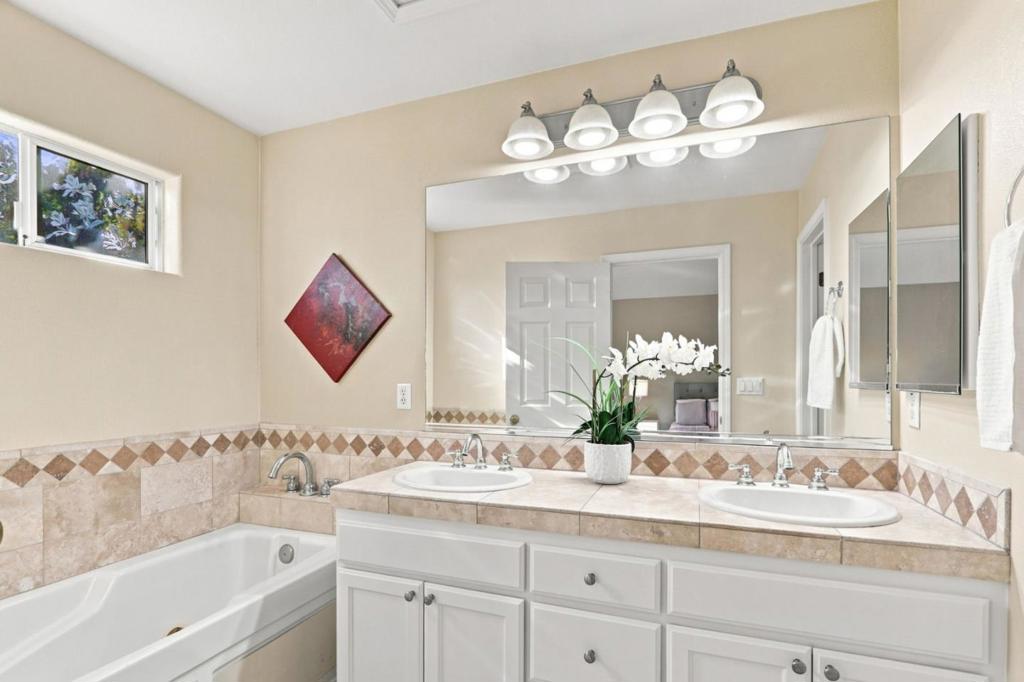 2158 Capitol Park Court Property Photo 31