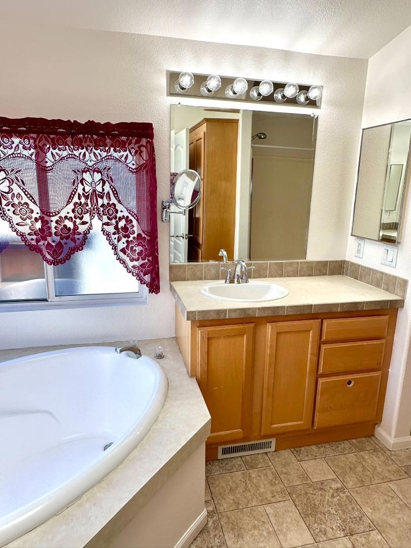 2900 Fairview Road 6 Property Photo 15