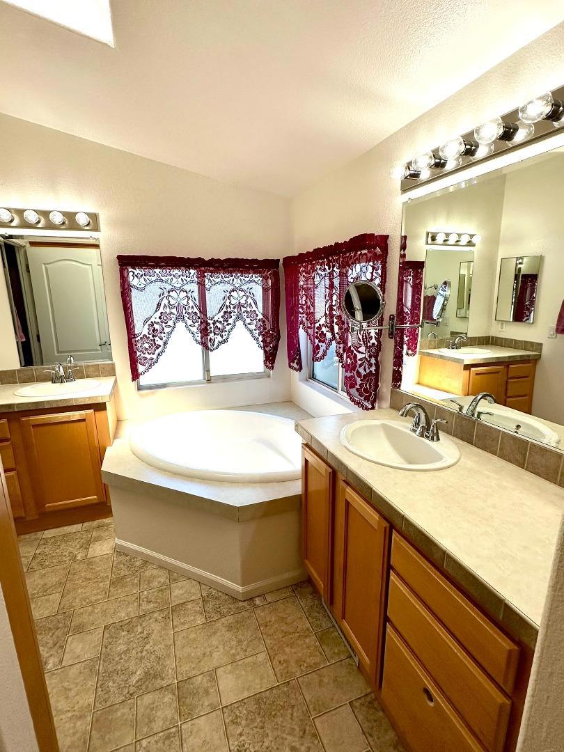 2900 Fairview Road 6 Property Photo 17