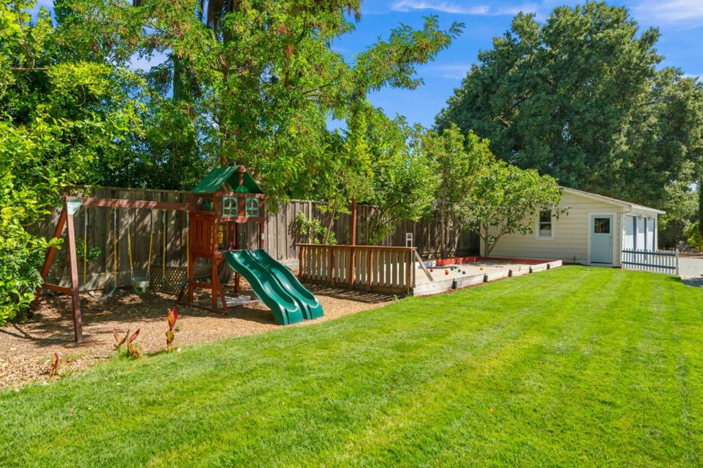 288 Nino Way Property Photo 10
