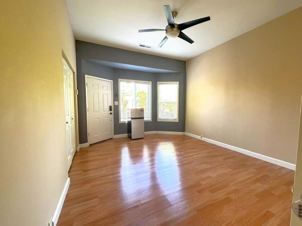 402 N 11th Street Property Photo 4