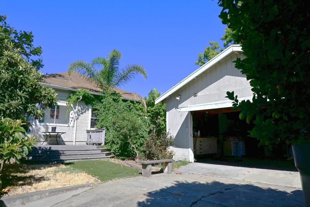 402 N 11th Street Property Photo 17