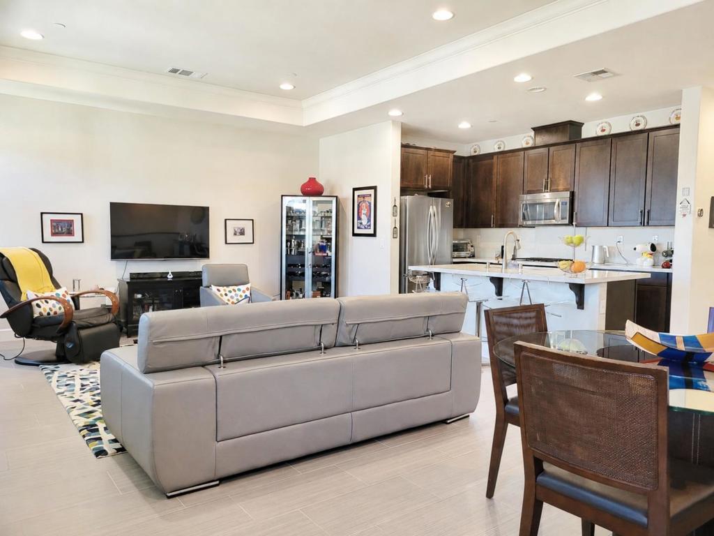 632 True Wind Way 608 Property Photo 6