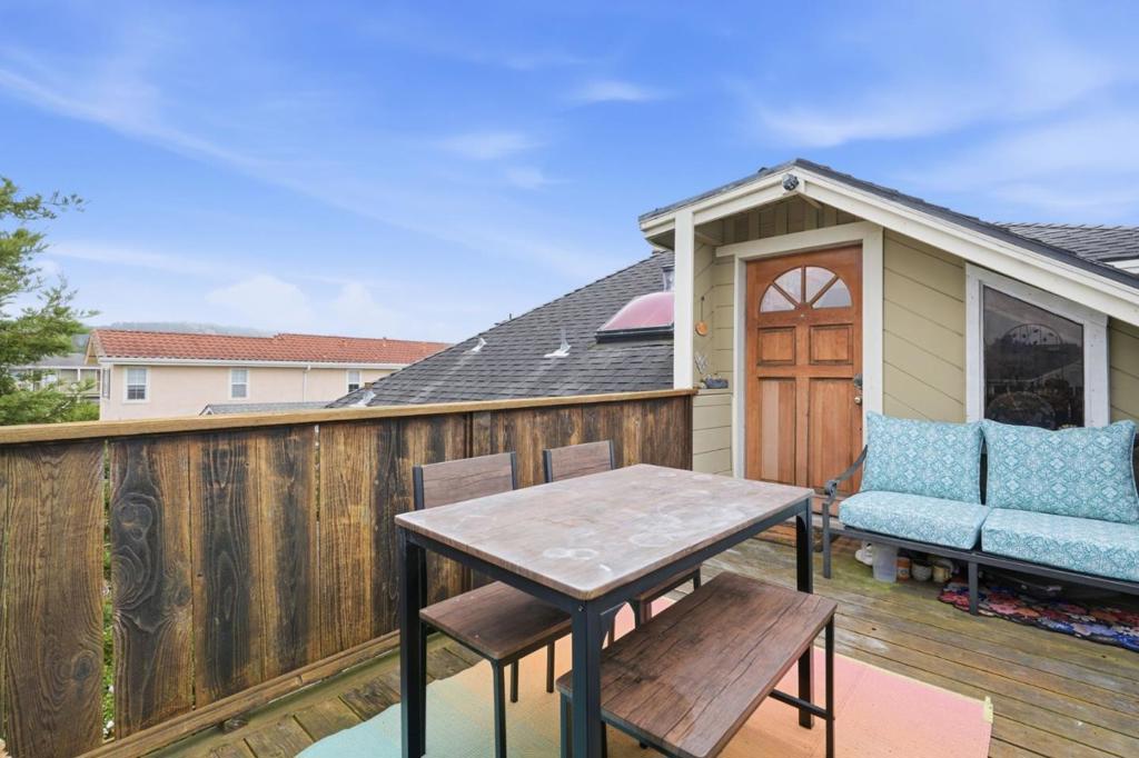 575 Myrtle Street Property Photo 23