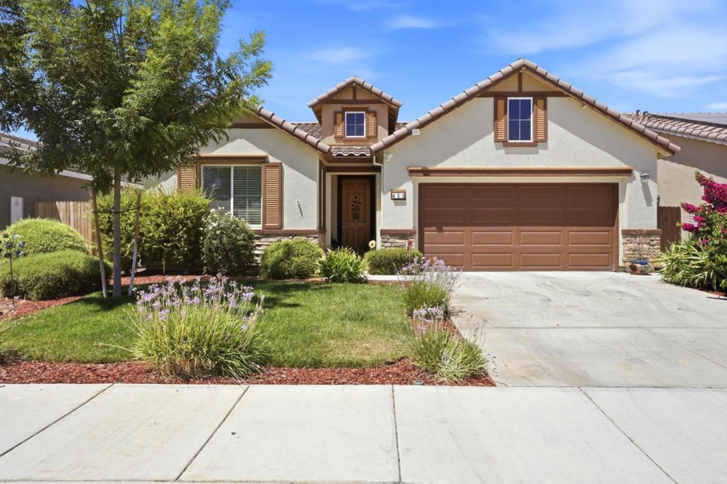 450 Amabile Drive Property Photo 2